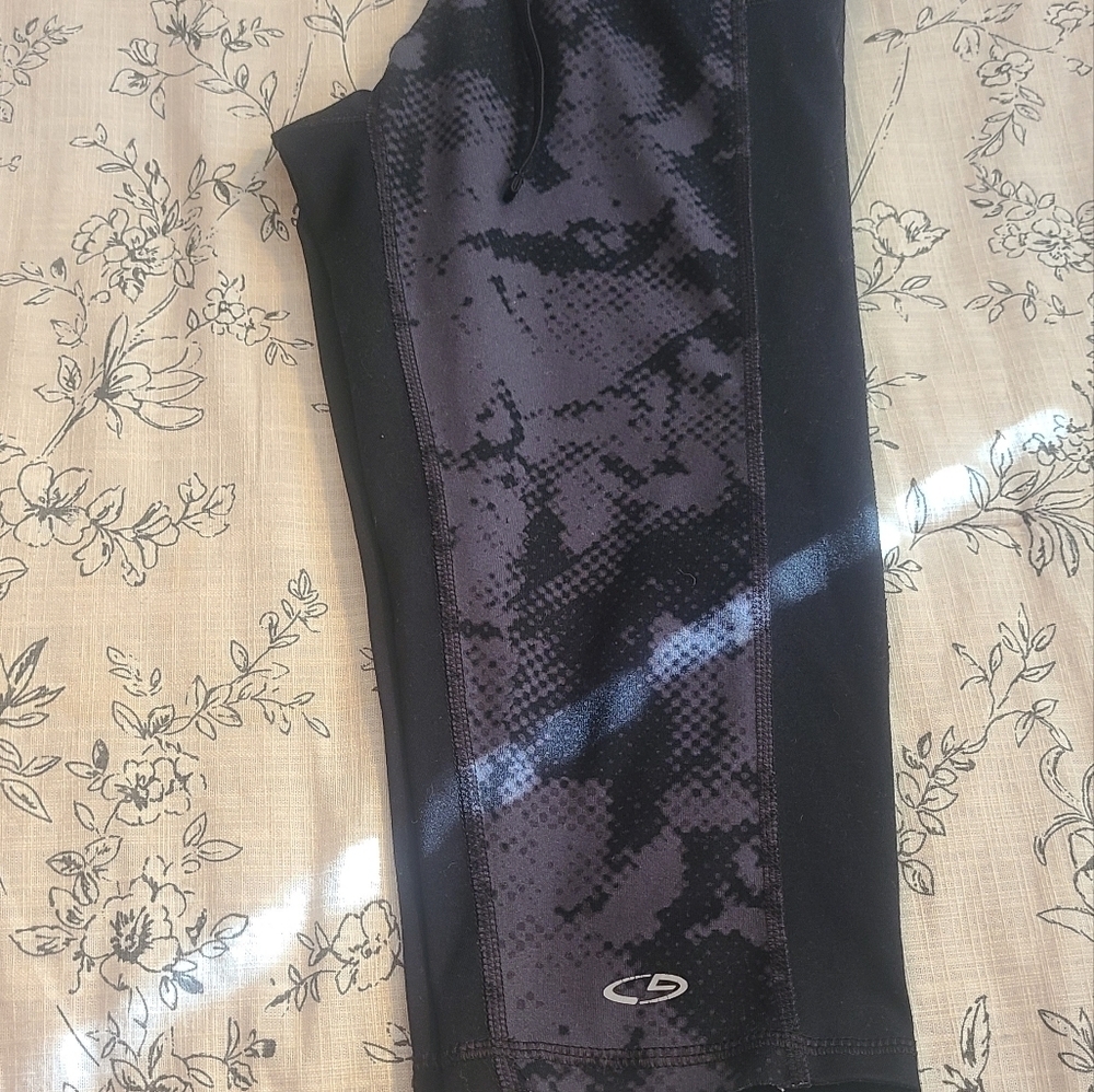 Cropped Knee Length Leggings Champion small - Picture 3 of 7